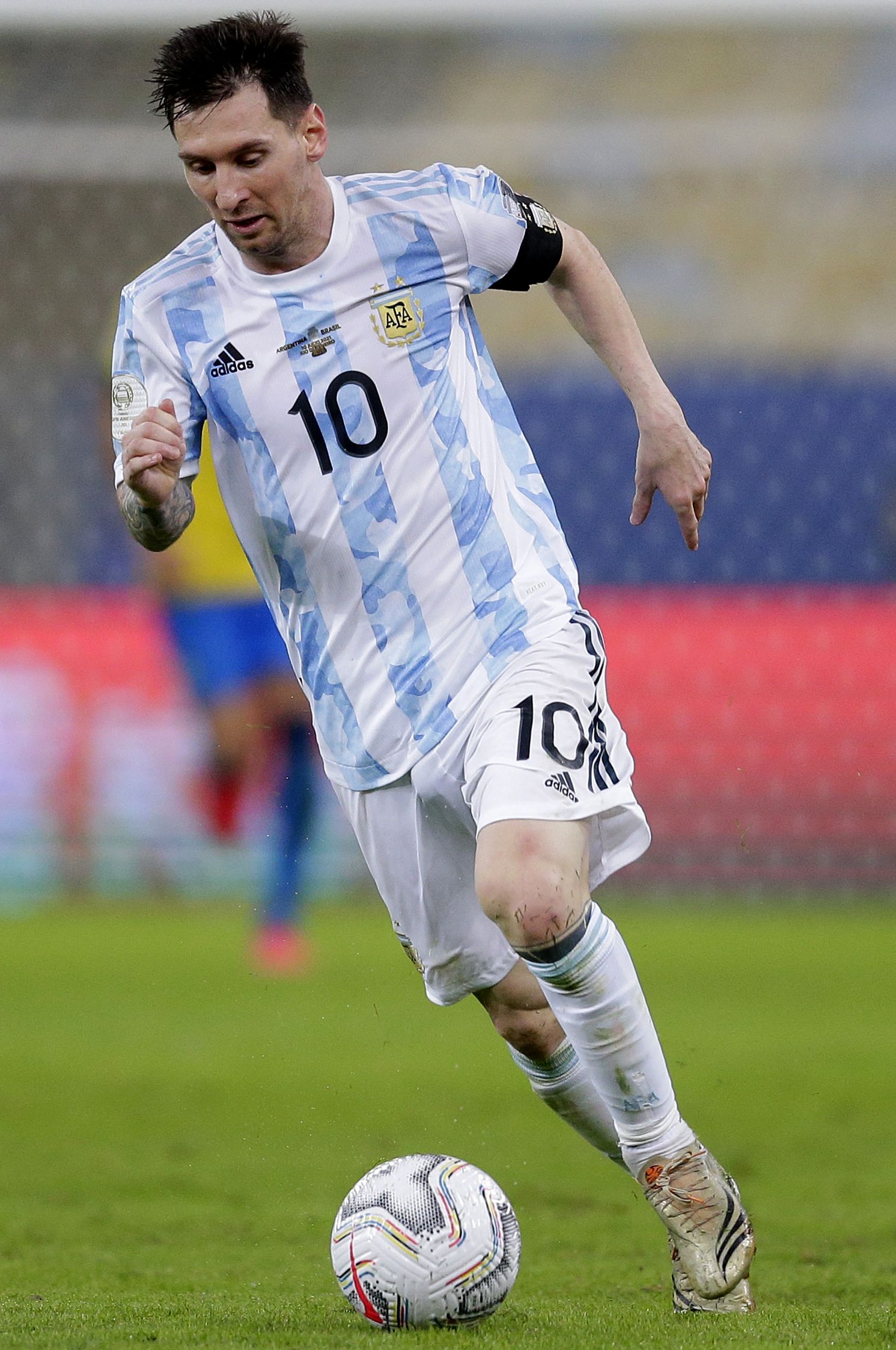 笑语洋溢在 笑语洋溢在